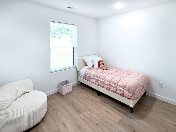 5th image of 491 Saylor Cir #491