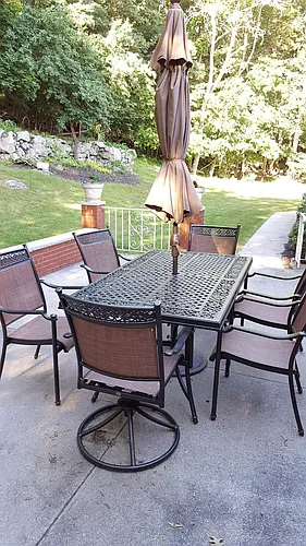 27 Glen Cir #B Photo 1