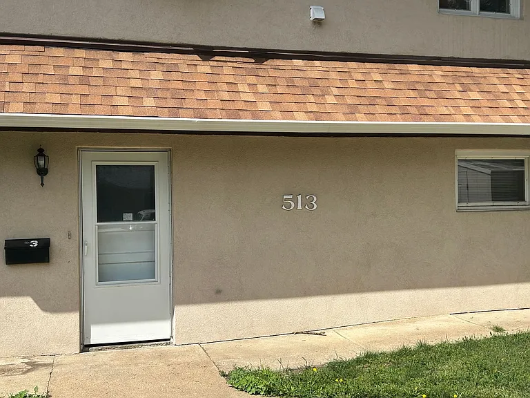 513 Sims St — Photo 1