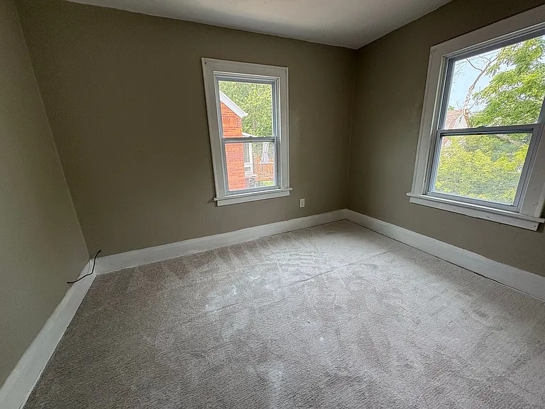 4224 Fairview Dr — Photo 9
