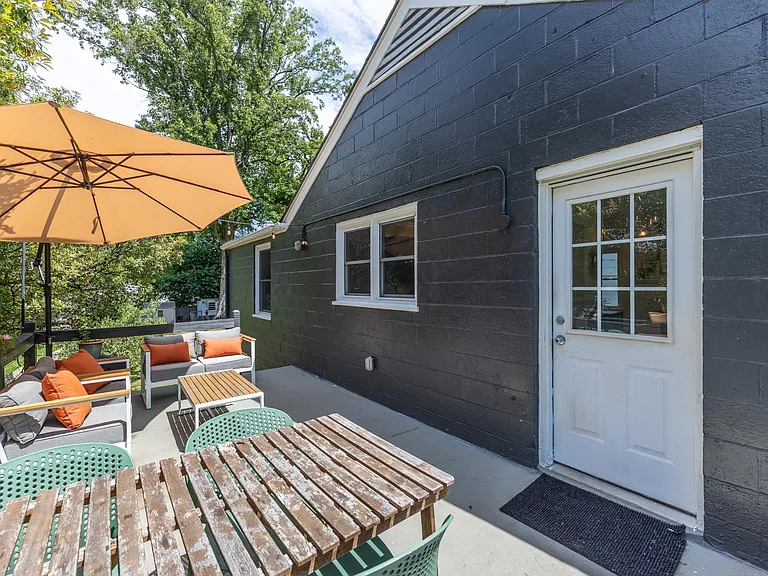 1415 Cherry Ave — Photo 14