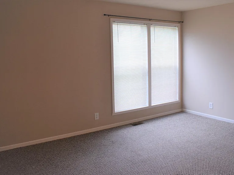 5255 Emalene Rd — Photo 4