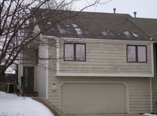 225 Glenview Dr, Lawrence, KS 66049