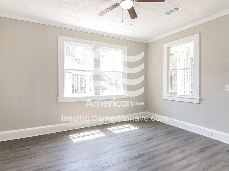 20364_005_living_room_5.jpg