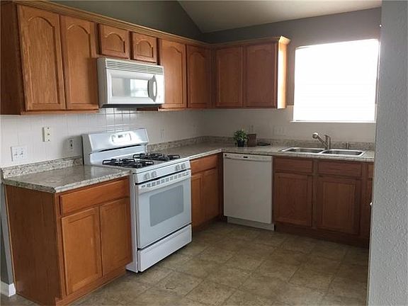 2nd image of 316 Lakemont Dr
