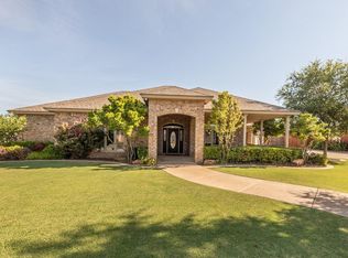 1413 9th St, Shallowater, TX 79363