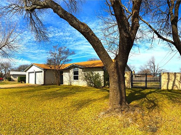 2nd image of 1501 Wild Flower Dr