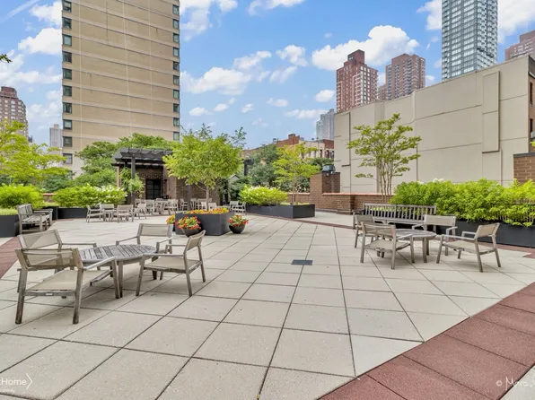 345 East 93rd Street image 43 of 46