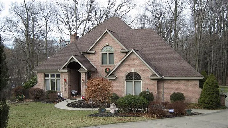 806 Montclair Dr photo 1