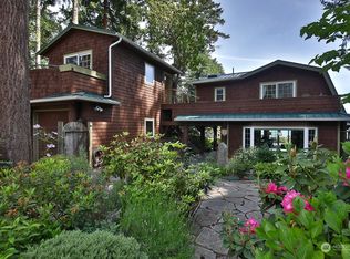 1276 Dines Point Rd, Greenbank, WA 98253