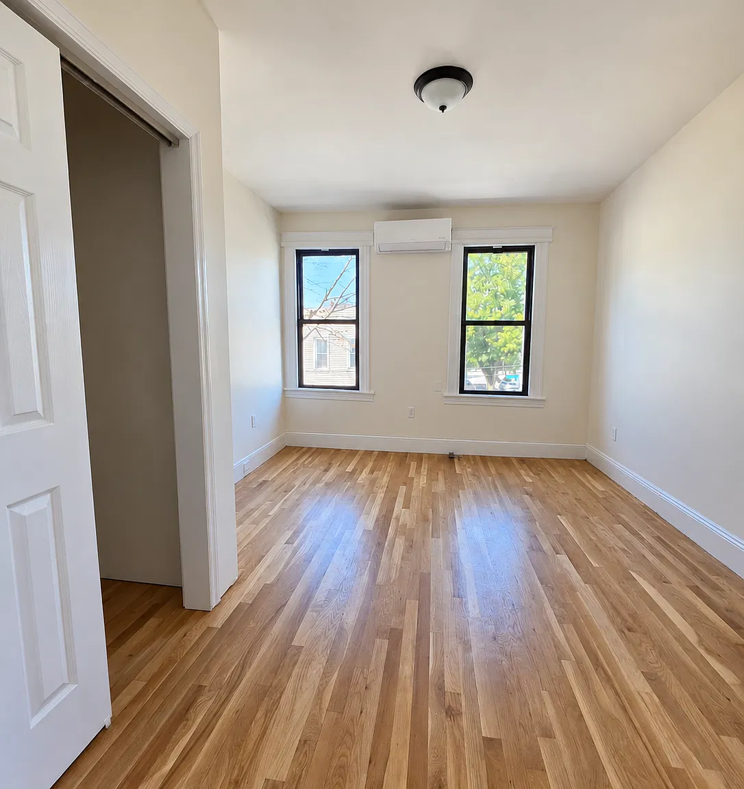 3 bed, $3,000 — Photo 4