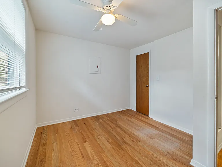 1011 Garnett Pl #1/2 — Photo 15