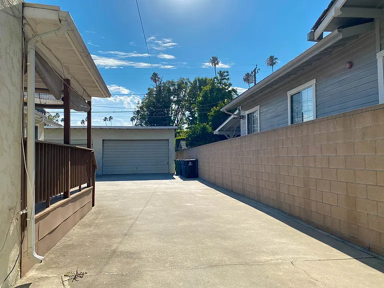 709 N Electric Ave — Photo 25