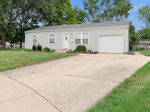 2nd image of 2315 Hollyberry Ct