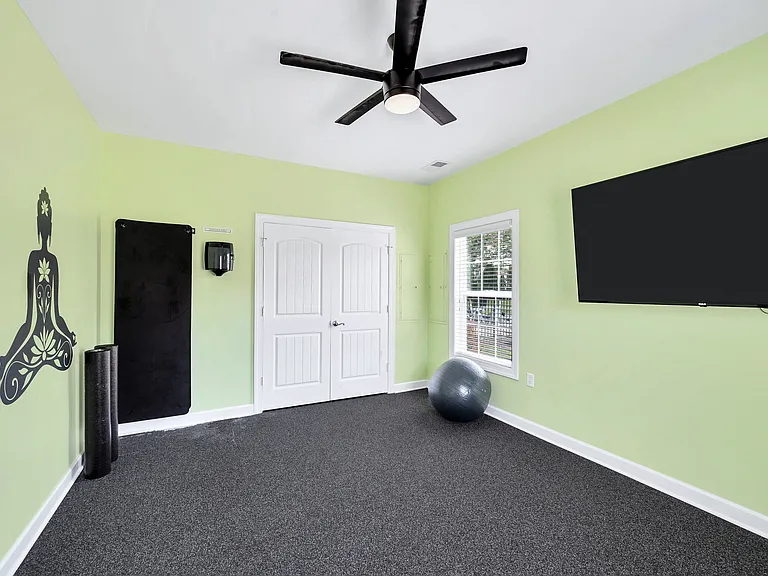 Rivermont Crossing Townhomes & Apartments — Photo 12