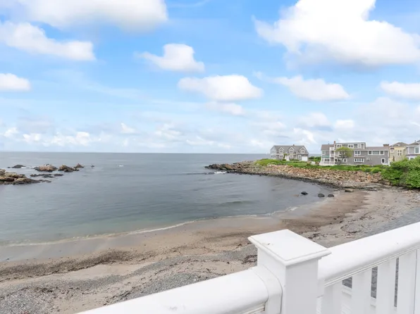 117 Perkins Cove Road, Ogunquit, ME 03907
