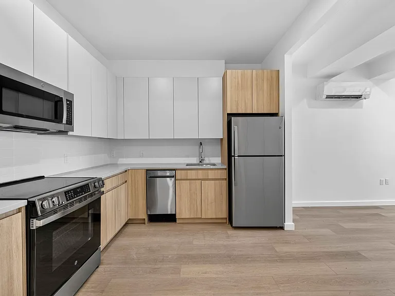 225 E 134th St #3C — Photo 6