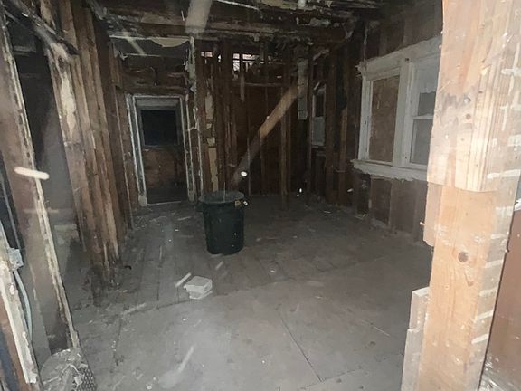 4th image of 413 S 25th Ave