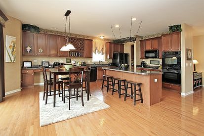 4th image of 1471 Greystone Dr