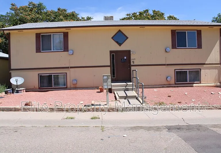 1529 Oakshire Ln #6 — Photo 1