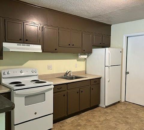 2nd image of 4035 Arbor Place Ln