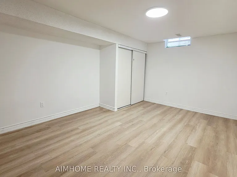 63 42nd St #BASEMENT — Photo 5