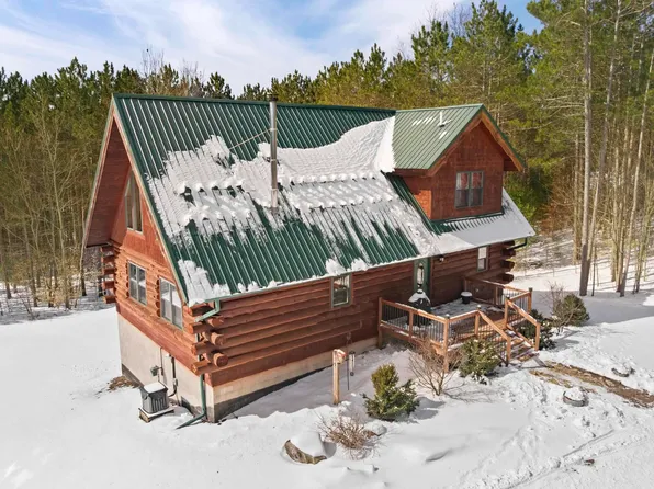 5895 Maidens Rd, Onekama, MI 49675