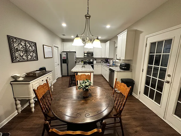 102 Lynn Ct — Photo 13