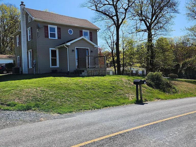53 Liberty Ln — Photo 16