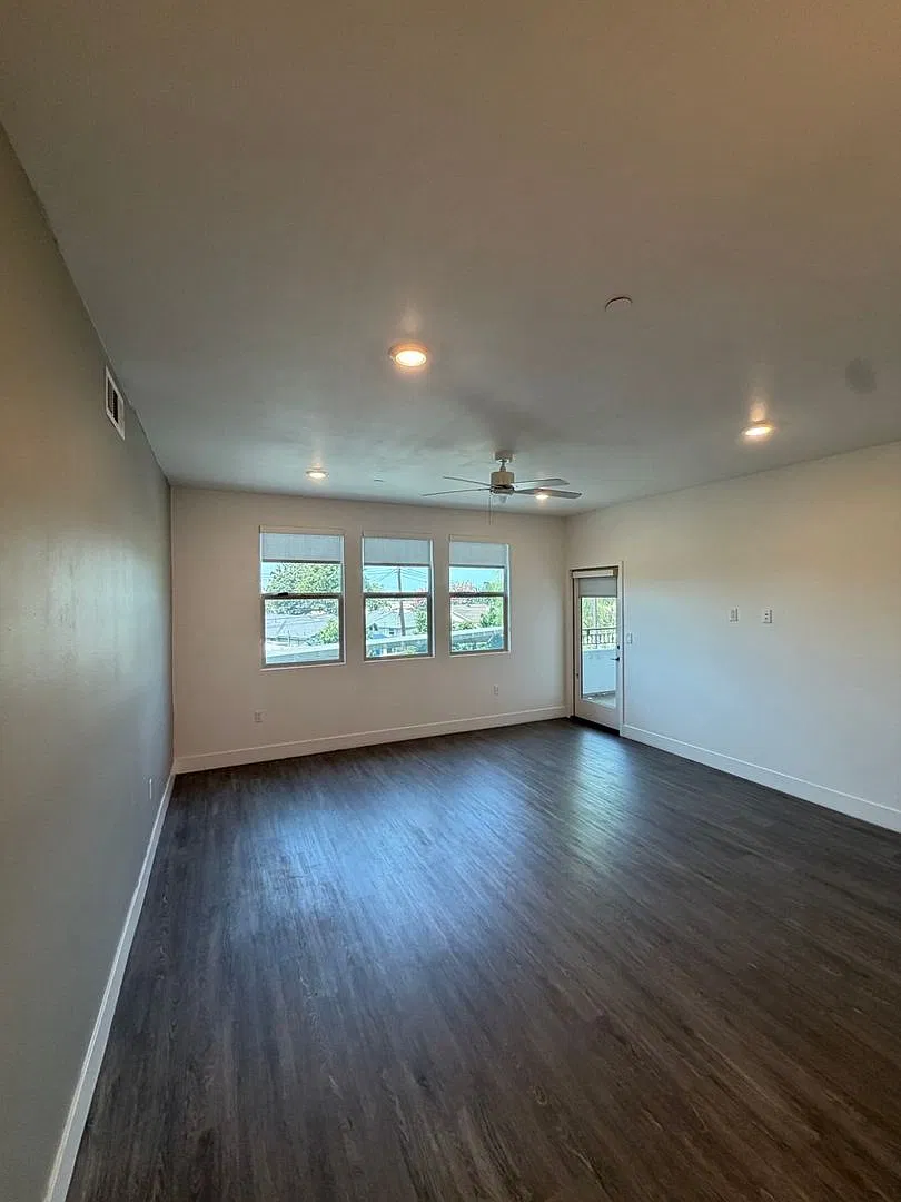 Cierra Apartments — Photo 4