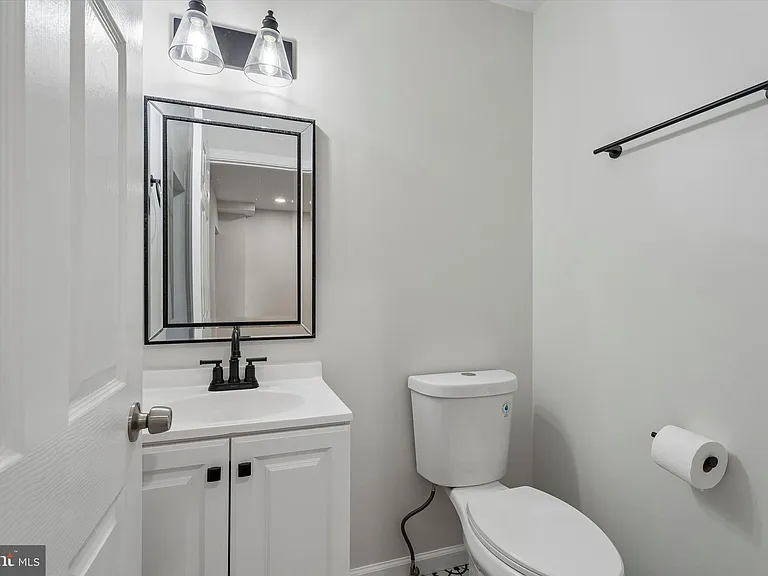 4359 Fleming St — Photo 20