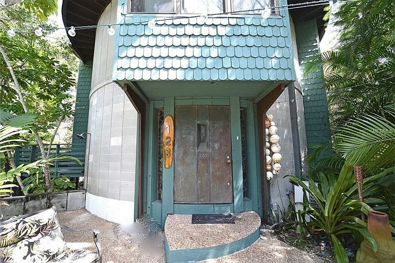 1st image of 123 Island Cir