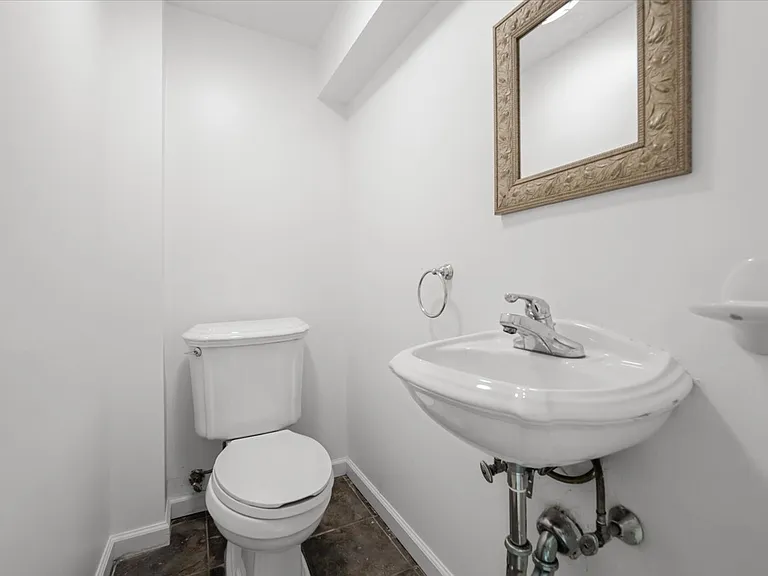 17 Pinewood Rd — Photo 23