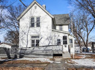 716 1st St NW, Faribault, MN 55021