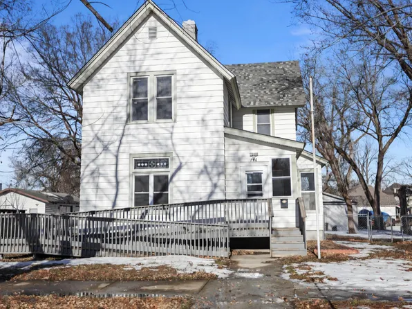 716 1st St NW, Faribault, MN 55021