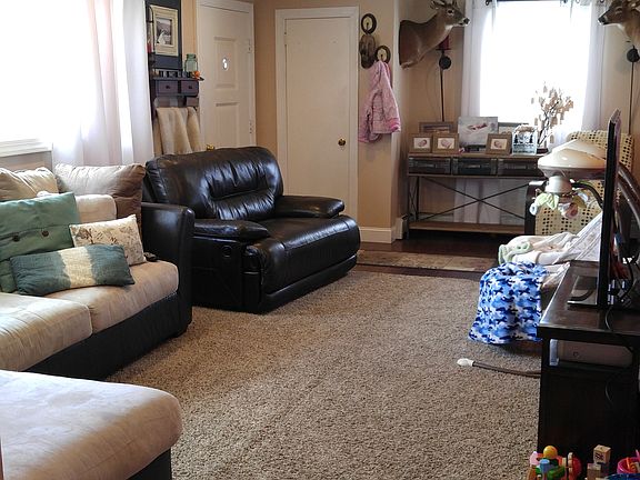 family room 1