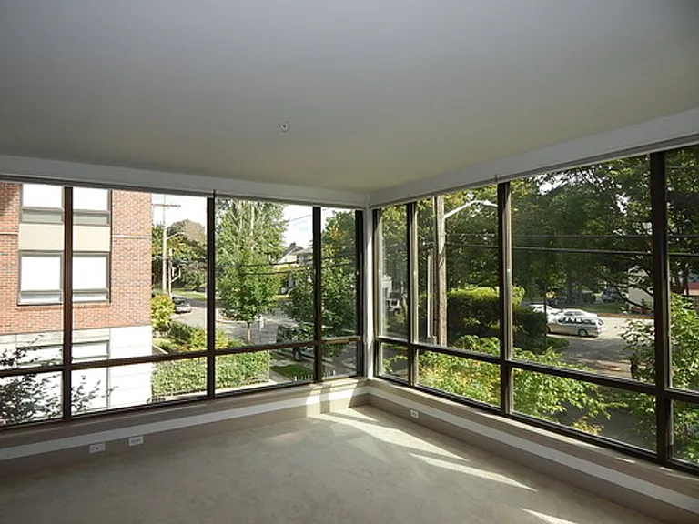 4547 8th Ave NE #207 — Photo 5