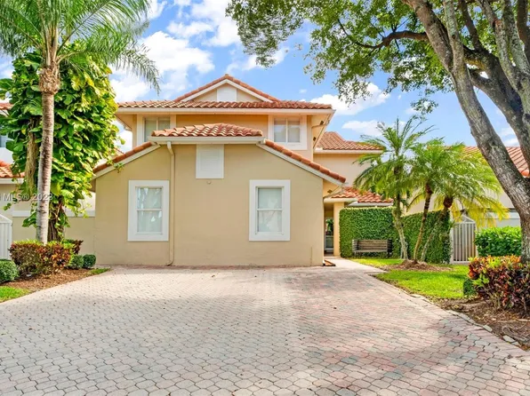 5497 NW 105th Ct, Doral, FL 33178