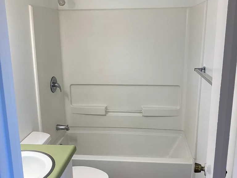 421 Alcazar St SE #2 — Photo 12