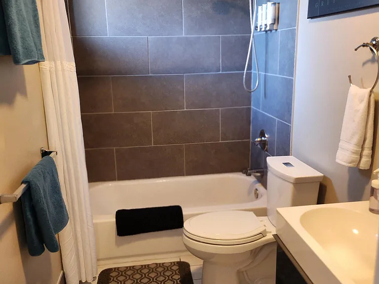 4885 Frink Ave — Photo 15