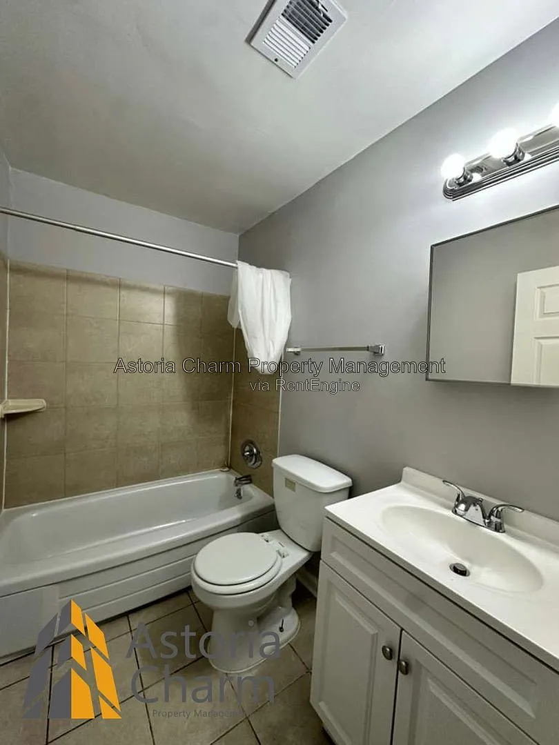 1 bed, 1.0 bath, 700 sqft, $999 — Photo 3