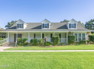 1082 Marion Dr, Broussard, LA 70518
