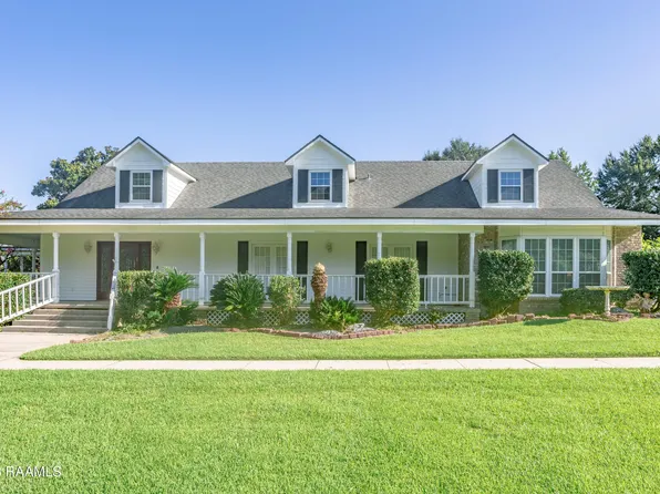 1082 Marion Dr, Broussard, LA 70518
