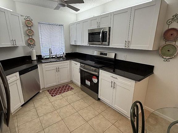 4th image of 5145 Brisata Circle #C