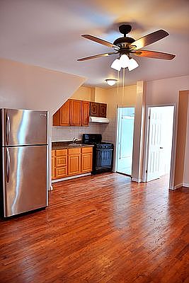 2nd image of 470 47th St #2