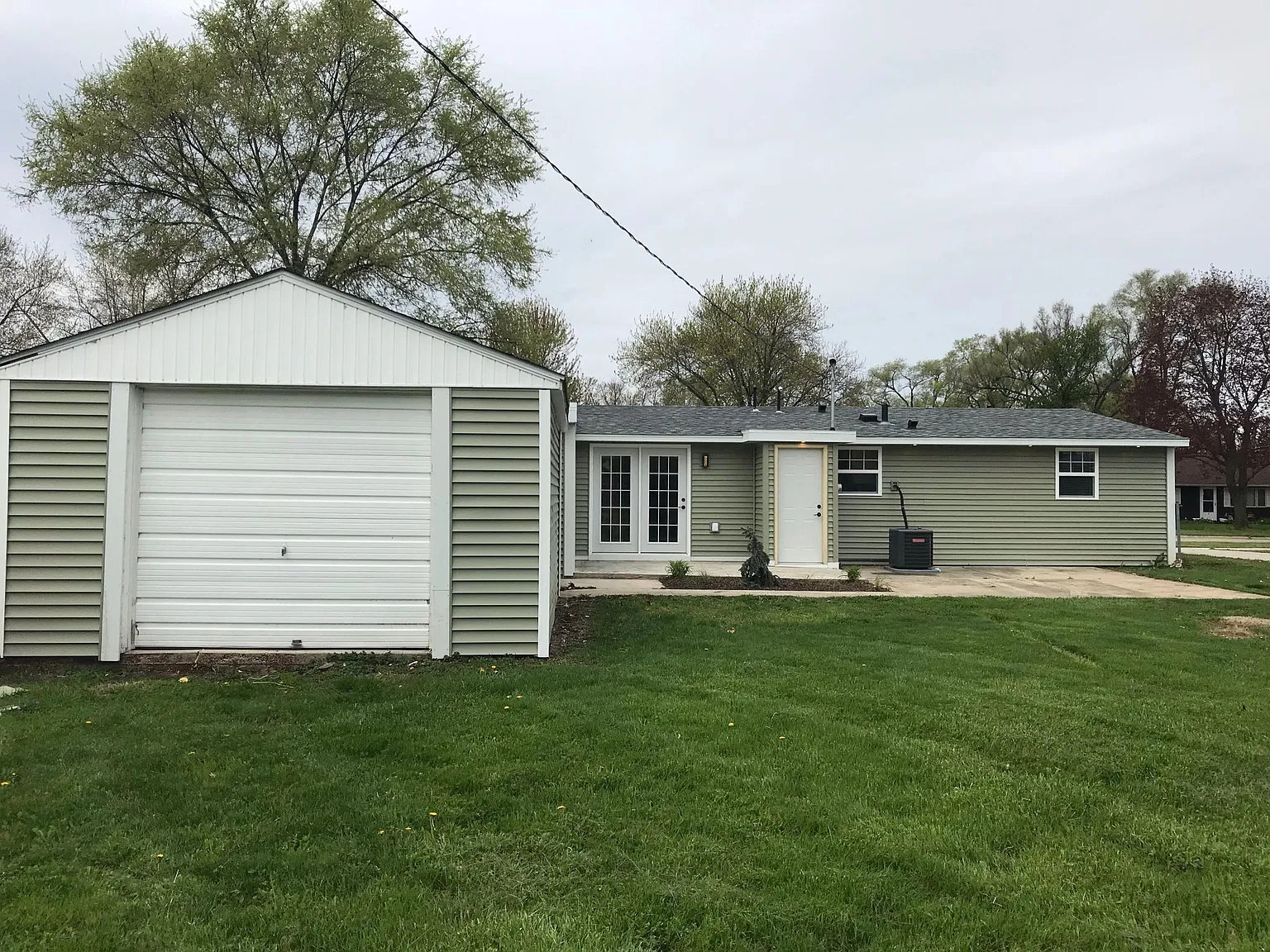 2 bed, 916 sqft, $1,400 — Photo 4