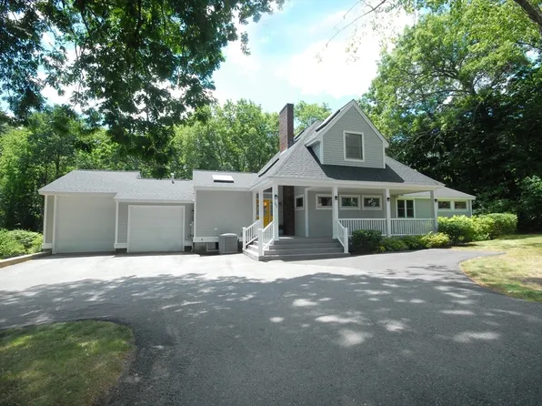 297 Laws Brook Rd, Concord, MA 01742