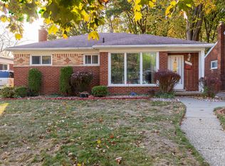 21651 Whitmore St, Oak Park, MI 48237