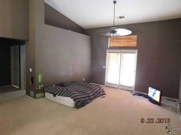 4th image of 927 Manzanita Dr