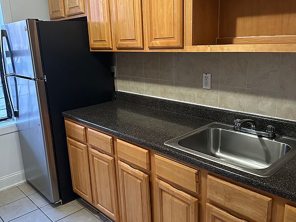 2nd image of 2-4 Berkeley Ave #22C